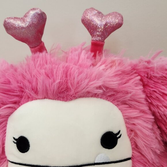 Squishmallows 11" Caparinne the Valentines Pink Bigfoot Plush Toy NWT - Picture 3 of 11